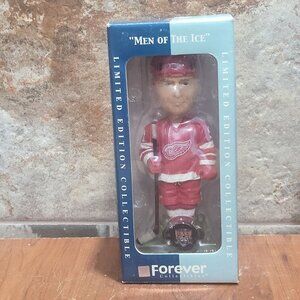 Sergei Fedorov NHL Bobblehead Doll Men of the Ice Collection 2001 Detroit Red Wi